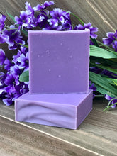 Load image into Gallery viewer, Wild Heather &amp; Thyme Organic Handmade Soap